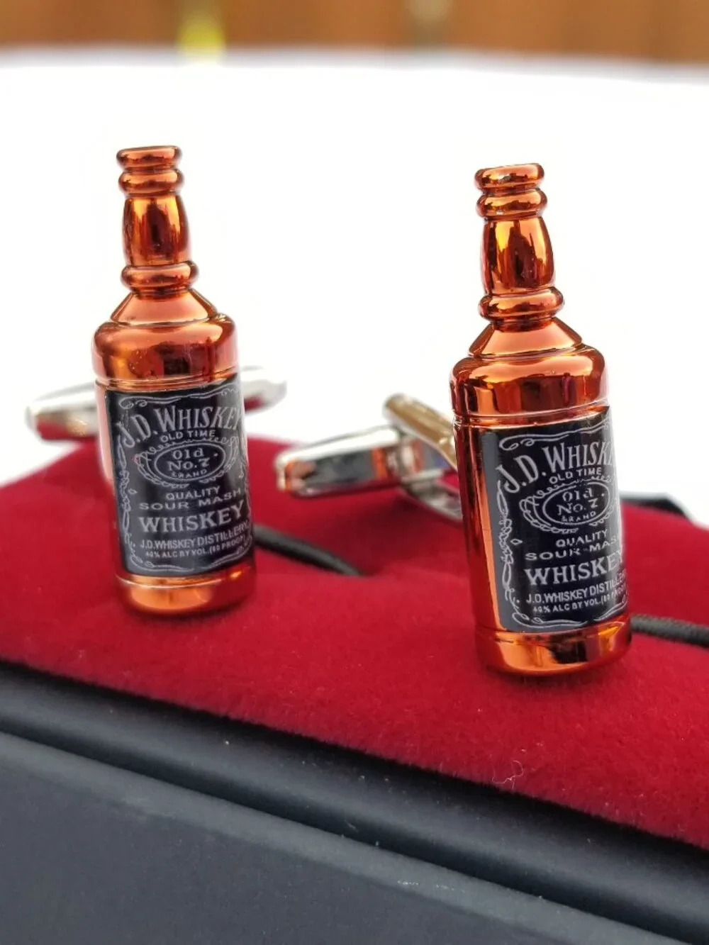 Jack Daniel’s Tennessee Whiskey Bottle Cufflinks Novelty Barware links
